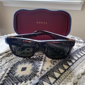 Sunglasses  GUCCI
